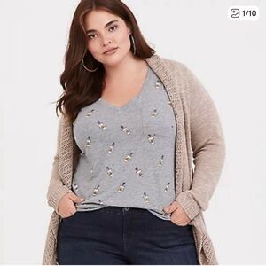 Torrid Gray Pumpkin Latte Fall Tee Size 5 GUC